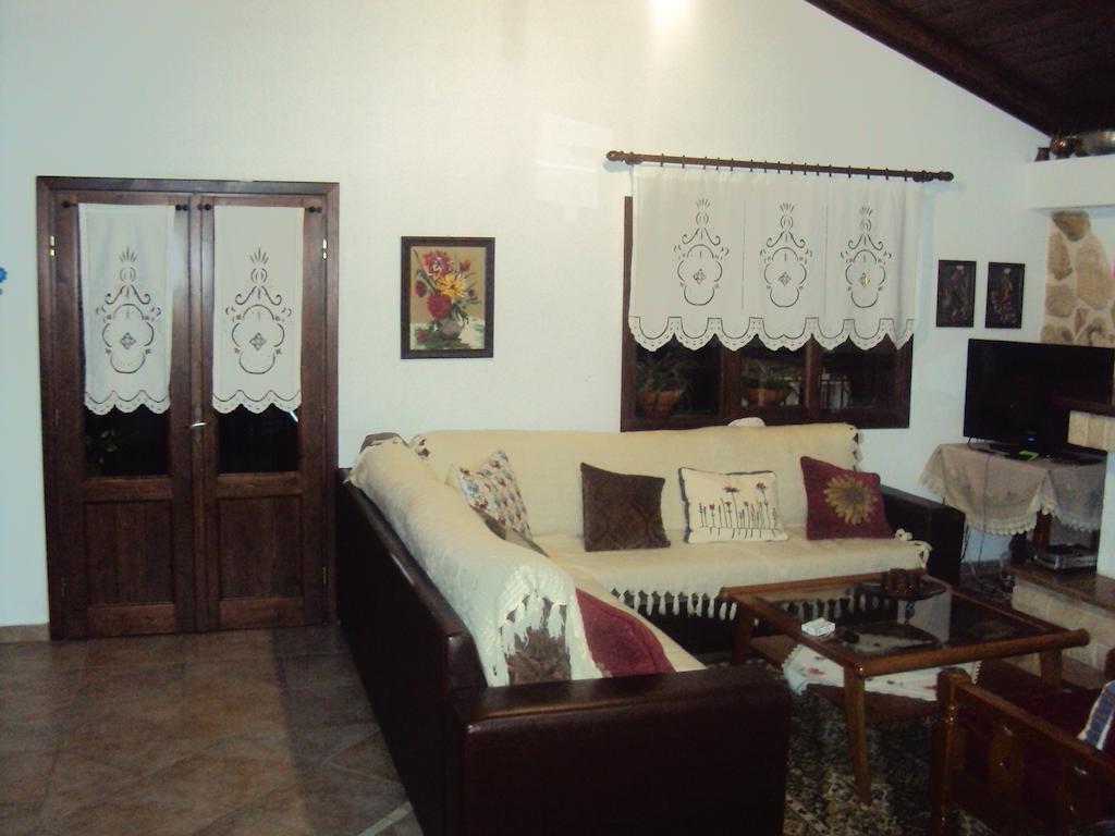 Vassilis Guesthouse Rapsani Екстер'єр фото